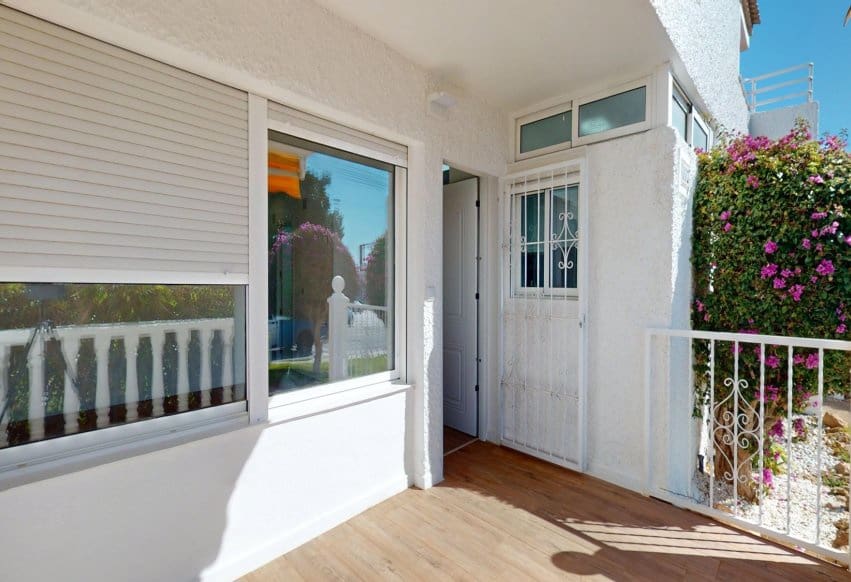 Bungalow de 2 habitaciones en Villamartin en venta - 225.000 € (Ref: 9707962)