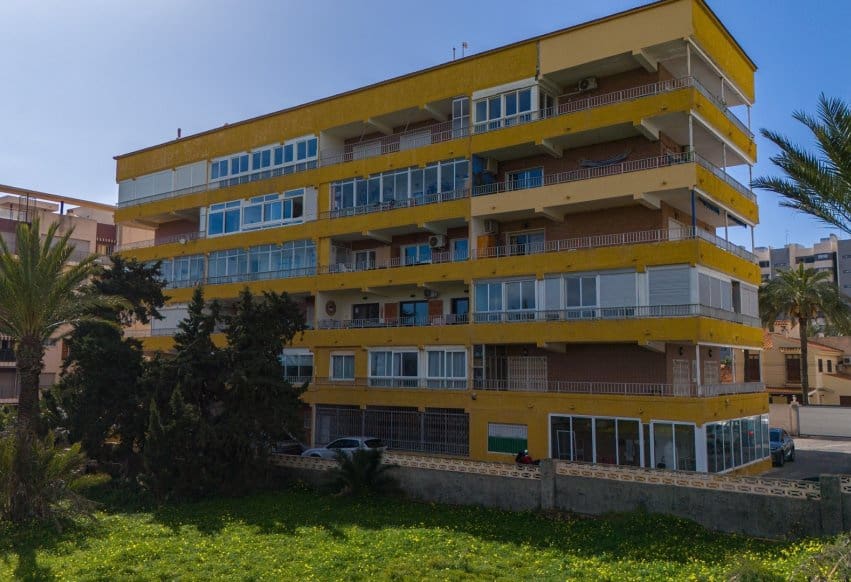 2 makuuhuone Huoneisto myytävänä paikassa Orihuela Costa - 295 000 € (Ref: 9736164)