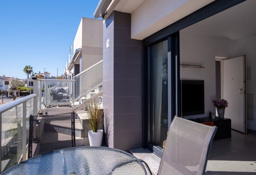 2 chambre Bungalow à vendre à Pilar de la Horadada avec piscine - 290 000 € (Ref: 9753609)