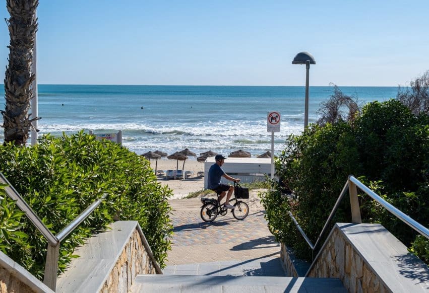 2 chambre Bungalow à vendre à Pilar de la Horadada avec piscine - 290 000 € (Ref: 9753609)