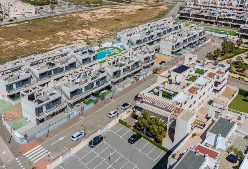 2 chambre Bungalow à vendre à Pilar de la Horadada avec piscine - 290 000 € (Ref: 9753609)