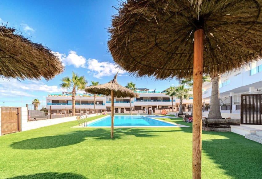 3 soveværelse Lejlighed til salg i Torrevieja - € 315.000 (Ref: 9769957)