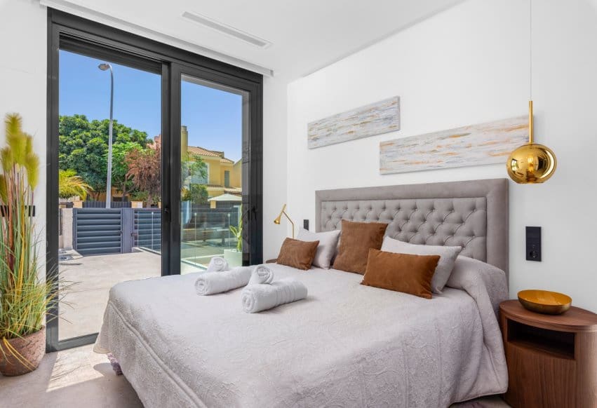 4 bedroom Villa for sale in El Campello - € 1,390,000 (Ref: 9769959)