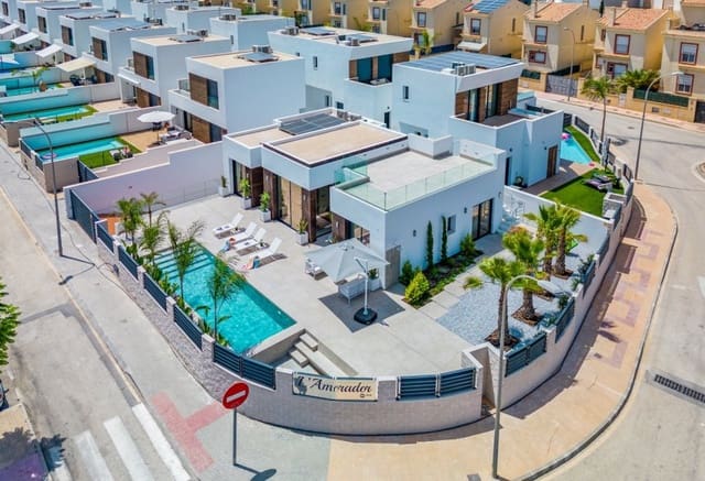 4 bedroom Villa for sale in El Campello - € 1,390,000 (Ref: 9769959)