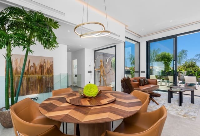 4 bedroom Villa for sale in El Campello - € 1,390,000 (Ref: 9769959)