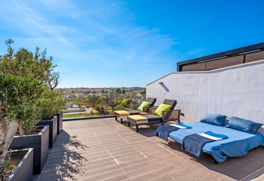 3 slaapkamer Penthouse te koop in Villamartin - € 639.000 (Ref: 9769964)