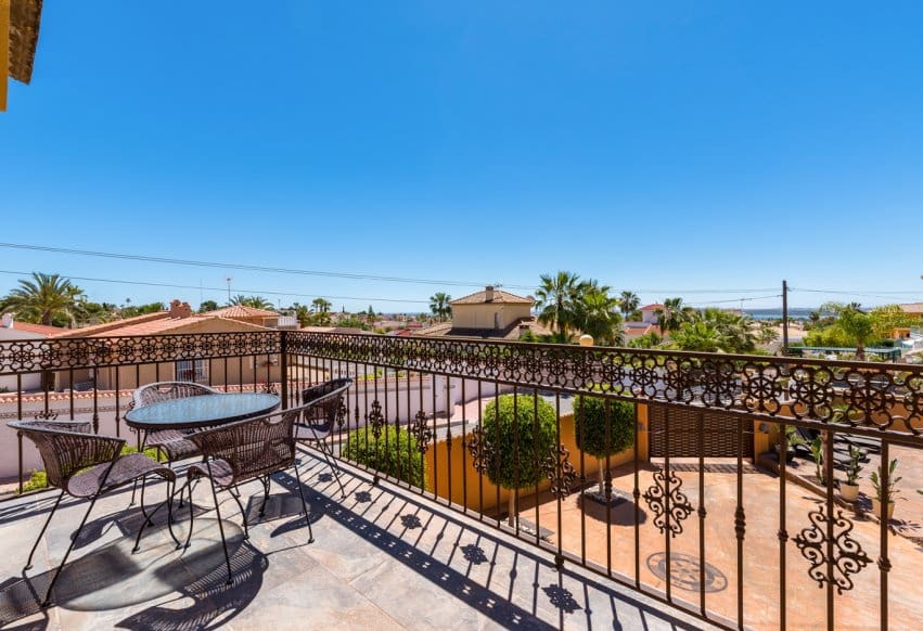 Chalet de 4 habitaciones en Rojales en venta - 895.000 € (Ref: 9769965)