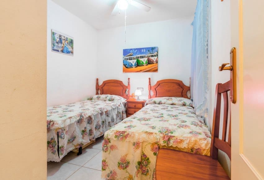 2 soveværelse Bungalow til salg i Orihuela Costa - € 160.000 (Ref: 9769967)