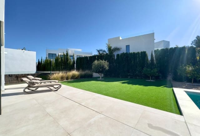 3 soveværelse Villa til salg i Las Colinas Golf, Orihuela med swimmingpool - € 1.030.000 (Ref: 9769973)