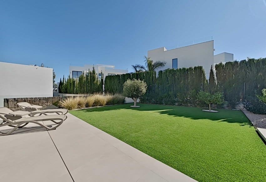 3 sovrum Villa till salu i Orihuela med pool - 1 030 000 € (Ref: 9769973)