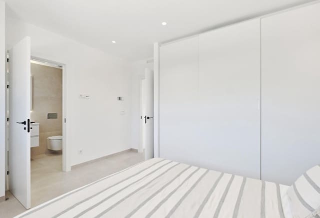 3 chambre Villa/Maison à vendre à Lomas de Cabo Roig - Los Dolses, Orihuela avec piscine - 760 000 € (Ref: 9769975)