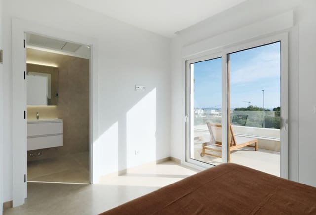 3 chambre Villa/Maison à vendre à Lomas de Cabo Roig - Los Dolses, Orihuela avec piscine - 760 000 € (Ref: 9769975)