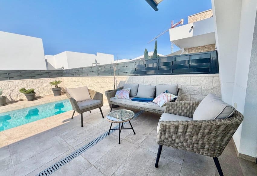 3 soveværelse Villa til salg i Benijofar med swimmingpool - € 429.500 (Ref: 9769976)