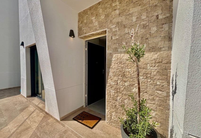 3 soveværelse Villa til salg i Benijofar med swimmingpool - € 429.500 (Ref: 9769976)