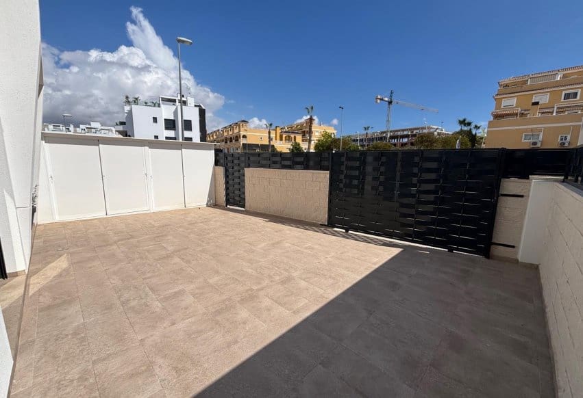 3 soveværelse Villa til salg i Benijofar med swimmingpool - € 429.500 (Ref: 9769976)