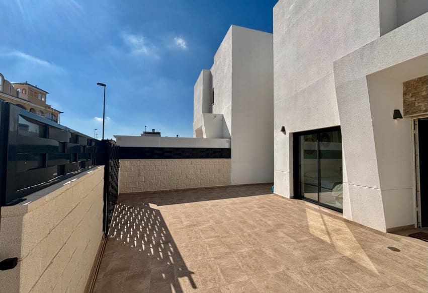 3 soveværelse Villa til salg i Benijofar med swimmingpool - € 429.500 (Ref: 9769976)