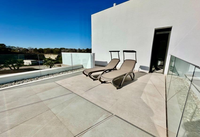 Chalet de 3 habitaciones en Orihuela en venta - 1.030.000 € (Ref: 9769977)