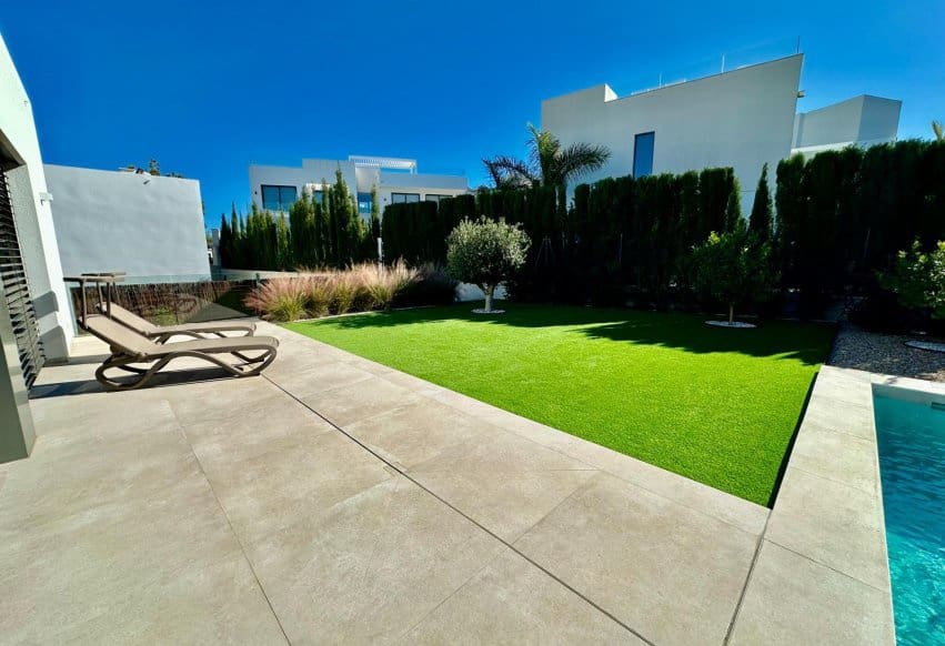 Chalet de 3 habitaciones en Orihuela en venta - 1.030.000 € (Ref: 9769977)