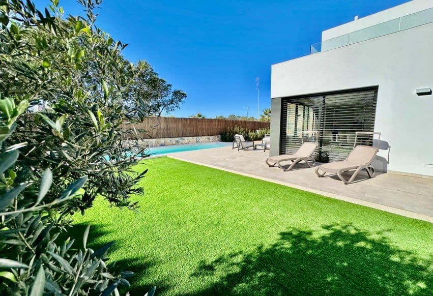 Chalet de 3 habitaciones en Orihuela en venta - 1.030.000 € (Ref: 9769977)