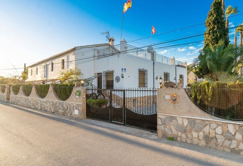 9 soverom Villa til salgs i Orihuela med svømmebasseng - € 1 600 000 (Ref: 9769982)