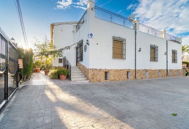 9 soverom Villa til salgs i Orihuela ciudad, Orihuela med svømmebasseng - € 1 600 000 (Ref: 9769982)