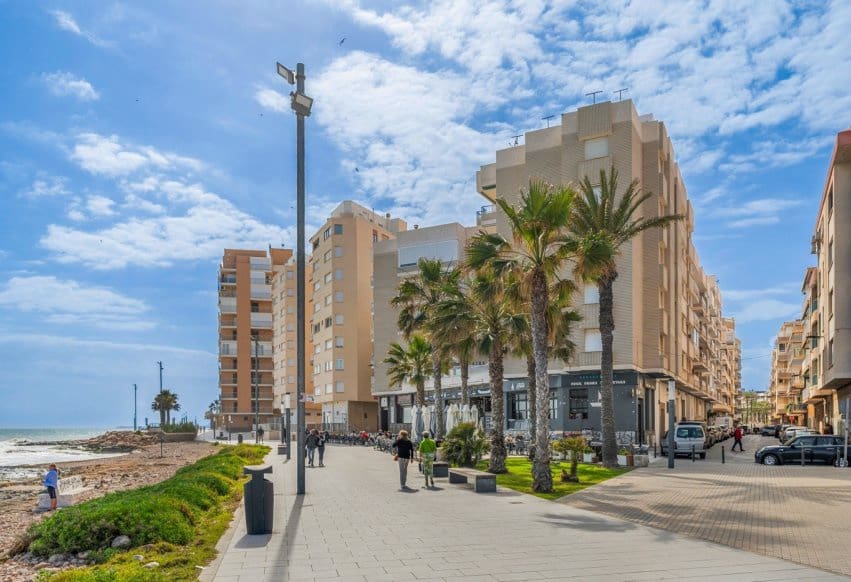 3 soveværelse Lejlighed til salg i Torrevieja - € 289.000 (Ref: 9769985)
