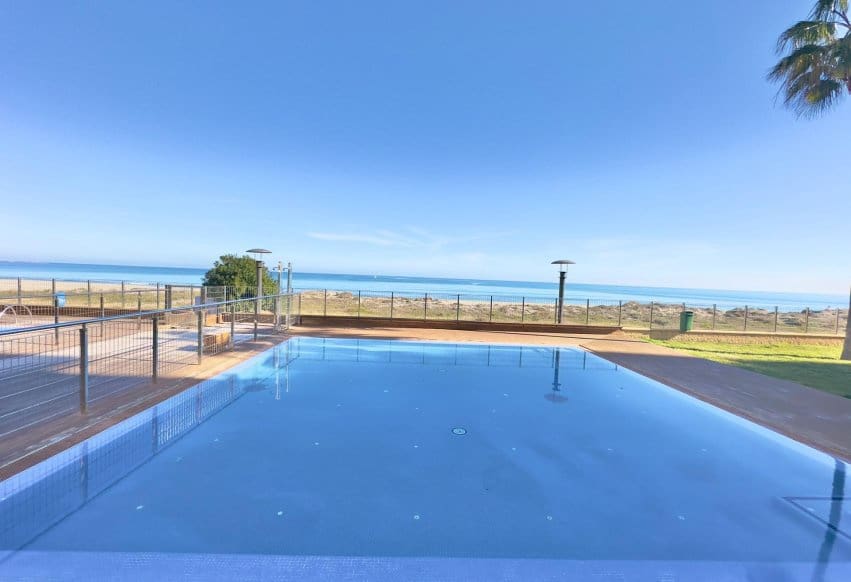 Apartamento Playa de 2 habitaciones en La Manga del Mar Menor en venta con piscina - 289.000 € (Ref: 9769988)