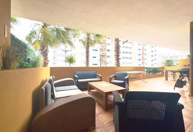 2 chambre Appartement à vendre à Punta Prima, Torrevieja avec piscine garage - 330 000 € (Ref: 9769990)