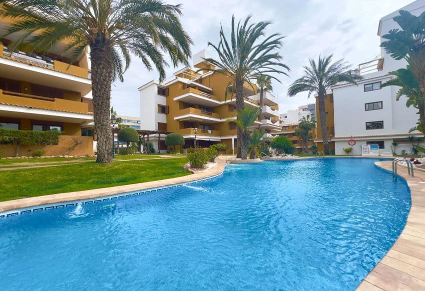 2 bedroom Apartment for sale in Punta Prima with pool - € 330,000 (Ref: 9769990)