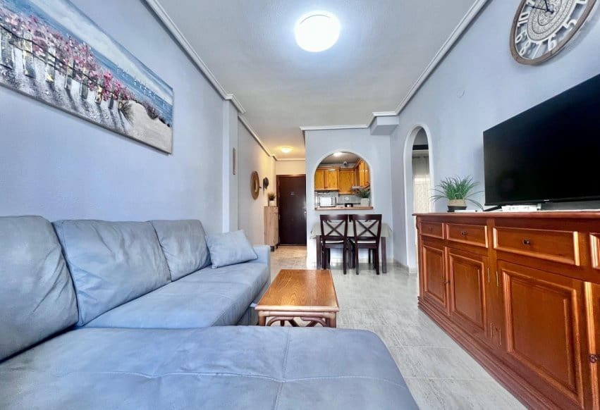 2 soverom Leilighet til salgs i Torrevieja med svømmebasseng - € 145 000 (Ref: 9769991)
