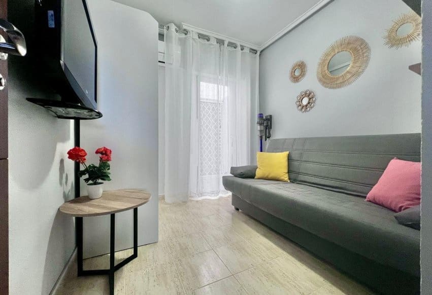 2 soverom Leilighet til salgs i Torrevieja med svømmebasseng - € 145 000 (Ref: 9769991)