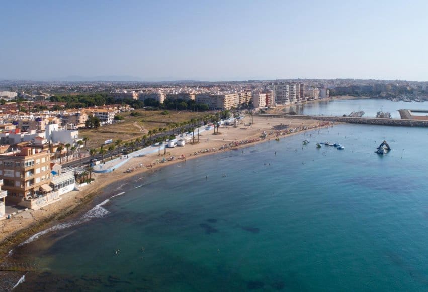 2 soverom Leilighet til salgs i Torrevieja med svømmebasseng - € 145 000 (Ref: 9769991)