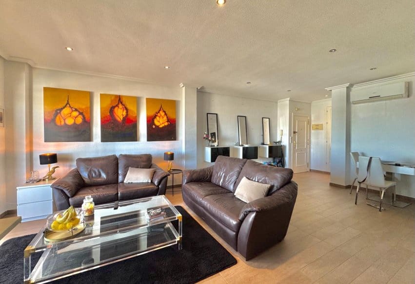 2 slaapkamer Penthouse te koop in Orihuela Costa met zwembad - € 195.000 (Ref: 9769992)