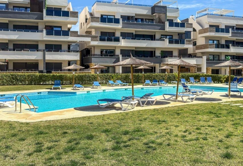 3 chambre Appartement de Plage à vendre à Playa Flamenca avec piscine - 450 000 € (Ref: 9769995)