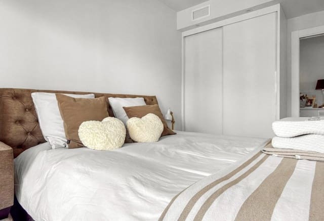 3 quarto Apartamento de Praia para venda em Playa Flamenca, Orihuela com piscina - 450 000 € (Ref: 9769995)