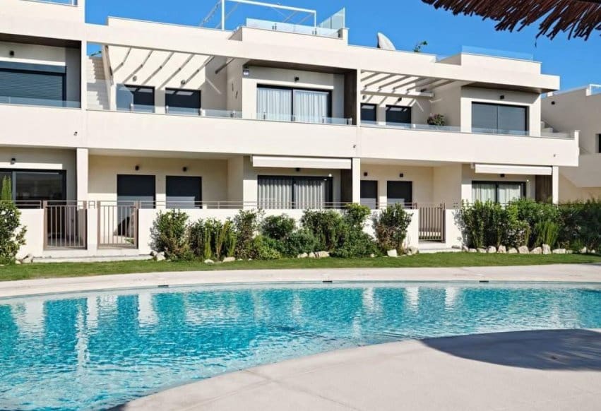 2 quarto Apartamento para venda em La Veleta com piscina - 379 000 € (Ref: 9769996)