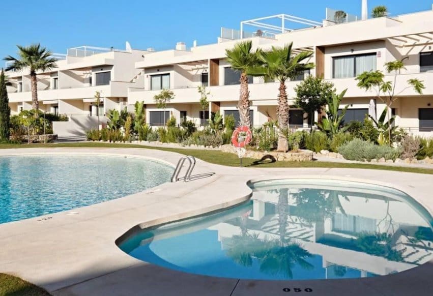 2 quarto Apartamento para venda em La Veleta com piscina - 379 000 € (Ref: 9769996)