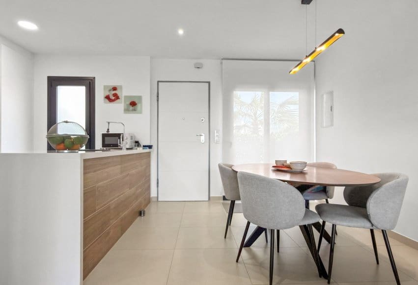 2 soverom Leilighet til salgs i Pilar de la Horadada med svømmebasseng - € 354 000 (Ref: 9769997)