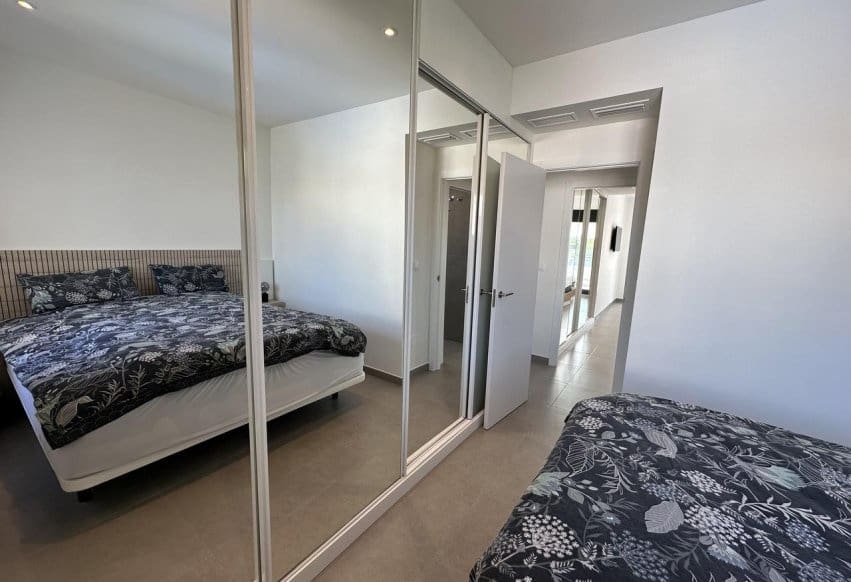 2 sypialnia Penthouse na sprzedaż w Orihuela Costa z basenem - 375 000 € (Ref: 9777111)