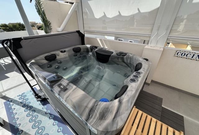 2 sypialnia Penthouse na sprzedaż w Las Filipinas z basenem - 375 000 € (Ref: 9777111)