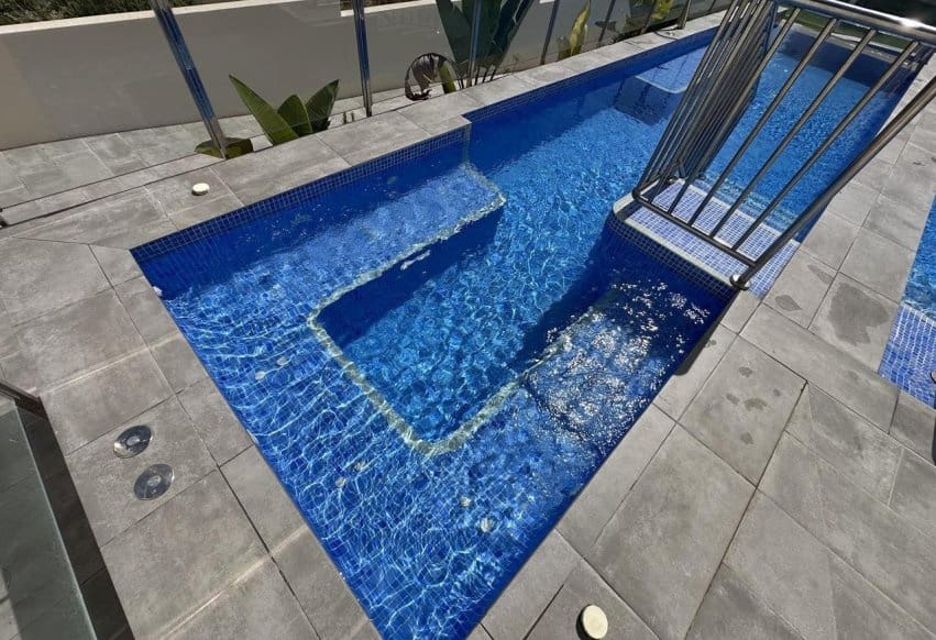 2 sypialnia Penthouse na sprzedaż w Orihuela Costa z basenem - 375 000 € (Ref: 9777111)