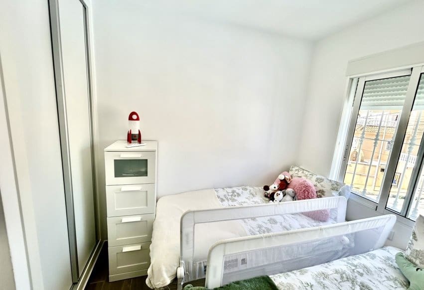 5 chambre Villa/Maison à vendre à Villamartin avec piscine - 459 000 € (Ref: 9777112)