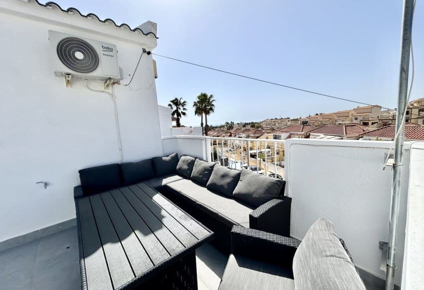 5 chambre Villa/Maison à vendre à Villamartin avec piscine - 459 000 € (Ref: 9777112)