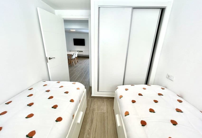 5 chambre Villa/Maison à vendre à Villamartin avec piscine - 459 000 € (Ref: 9777112)