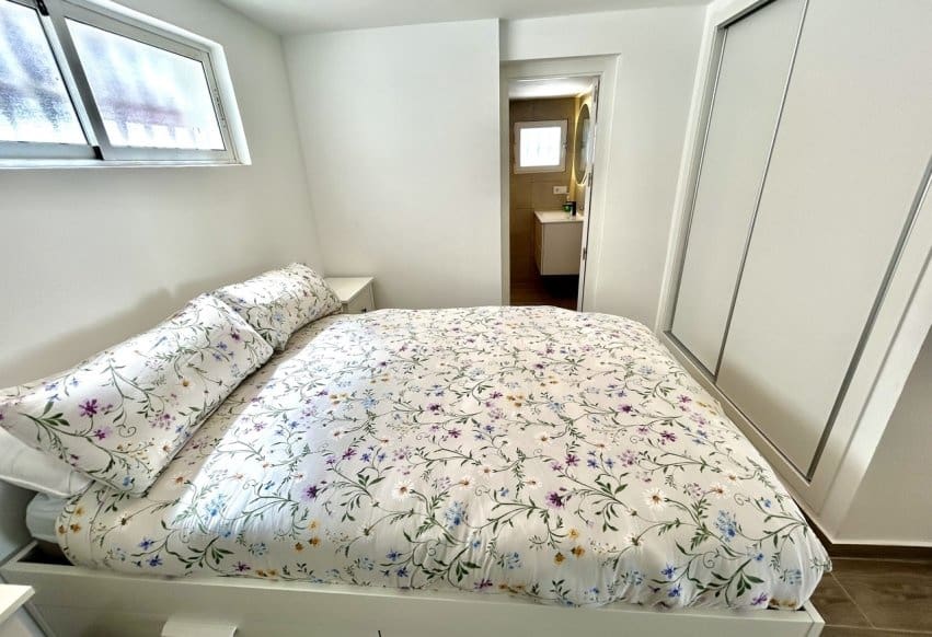 5 chambre Villa/Maison à vendre à Villamartin avec piscine - 459 000 € (Ref: 9777112)