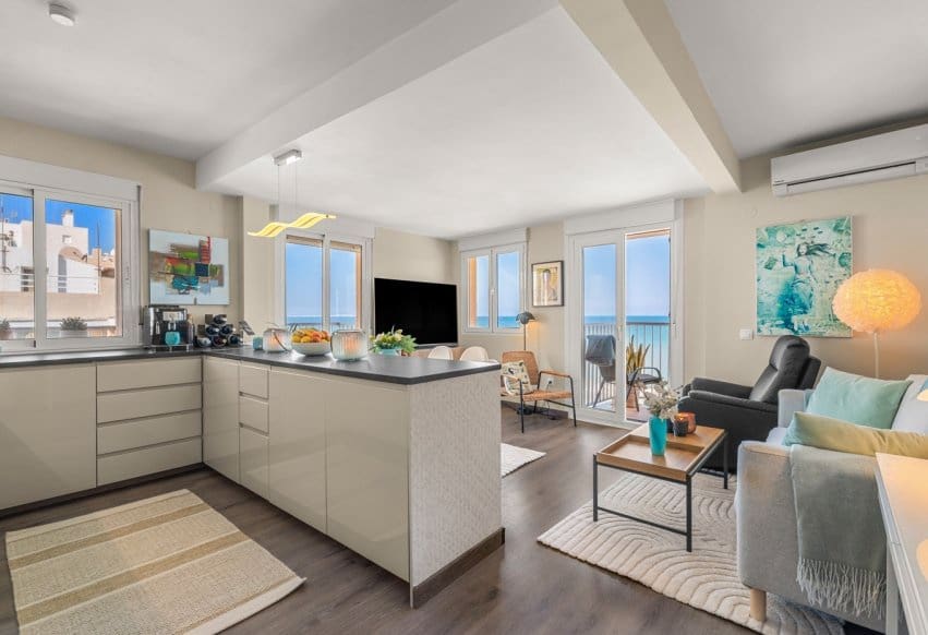 2 soveværelse Strandlejlighed til salg i Guardamar del Segura - € 298.000 (Ref: 9784471)