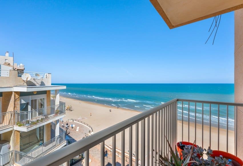 2 soveværelse Strandlejlighed til salg i Guardamar del Segura - € 298.000 (Ref: 9784471)