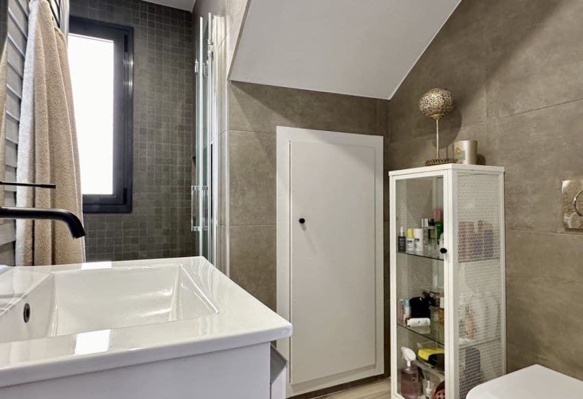 Chalet de 3 habitaciones en Orihuela Costa en venta con piscina - 449.950 € (Ref: 9802834)