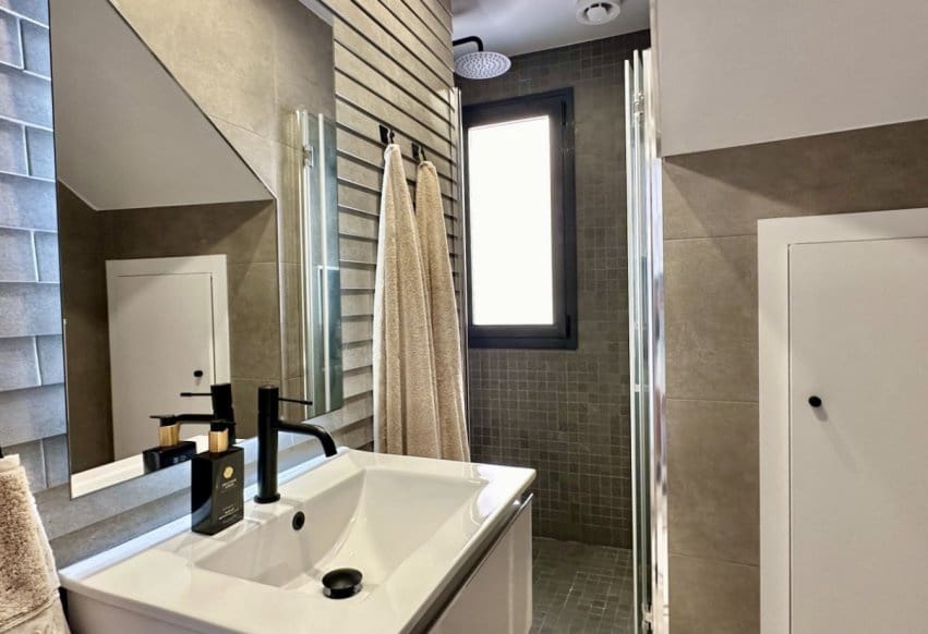 Chalet de 3 habitaciones en Orihuela Costa en venta con piscina - 449.950 € (Ref: 9802834)