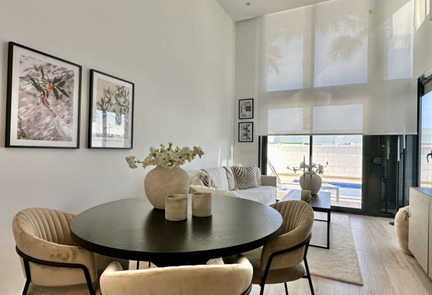 Chalet de 3 habitaciones en Orihuela Costa en venta con piscina - 449.950 € (Ref: 9802834)